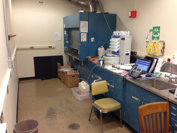 Peptide synthesis laboratory